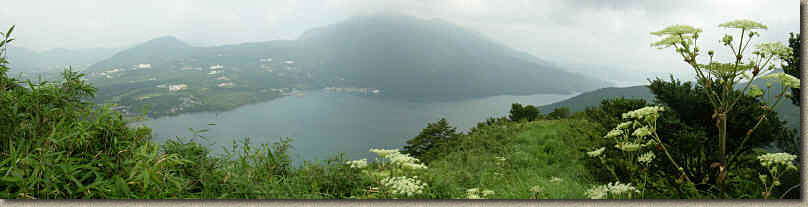 LakeAshi-23JUL04-Pan2.jpg (463569 bytes)