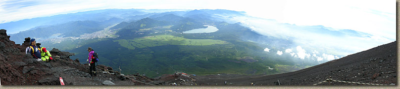 MtFuji-14JUL04-Pan6-Web.jpg (291081 bytes)