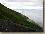 MtFuji-27JUN04-15.JPG (79397 bytes)