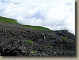 MtFuji-27JUN04-36.JPG (127322 bytes)