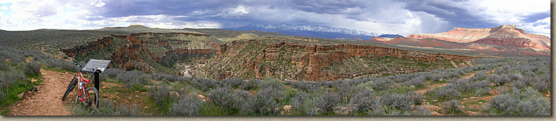 Hurricane Rim Trail